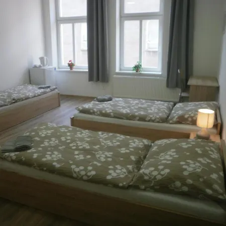 A&b Ubytovani Hostal *